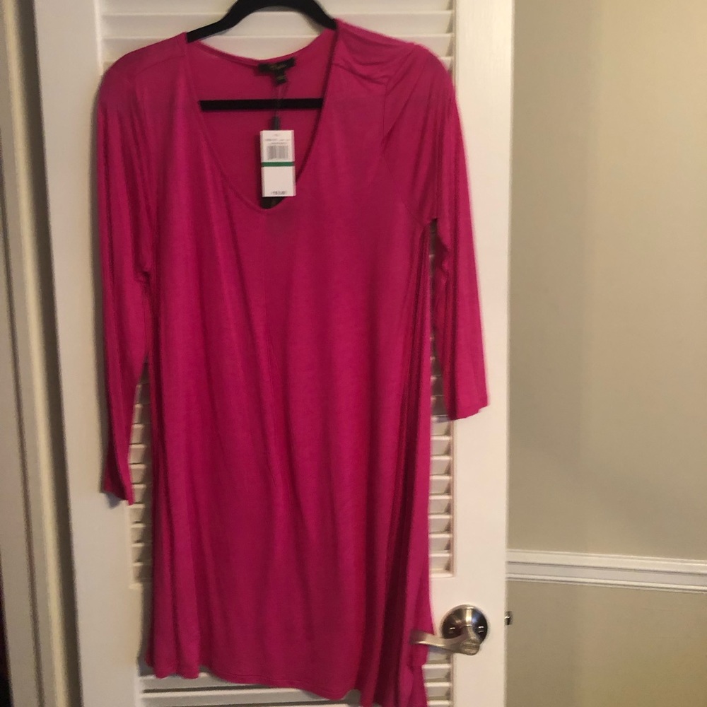 3/4 length sleeve v-neck shirt BNWT